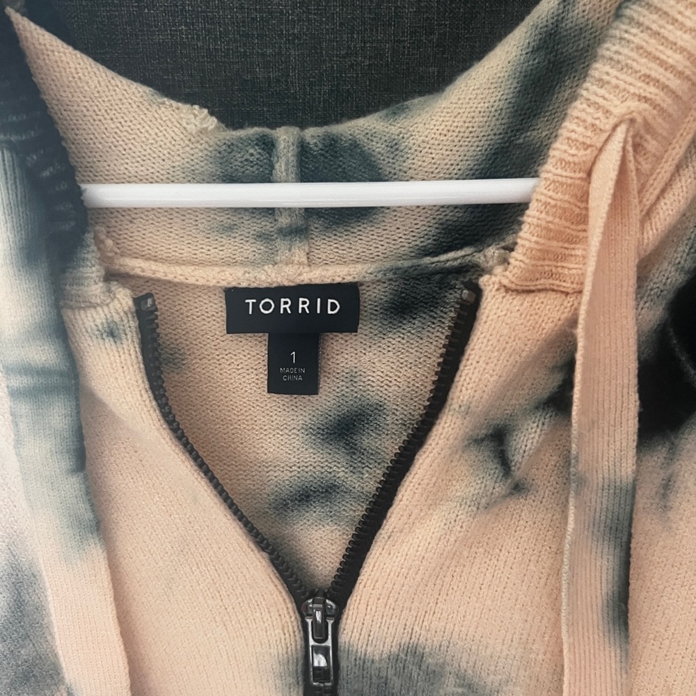 Torrid Tie-Dye Zip-Up Hoodie in Cream and Black - Picture 6 of 6